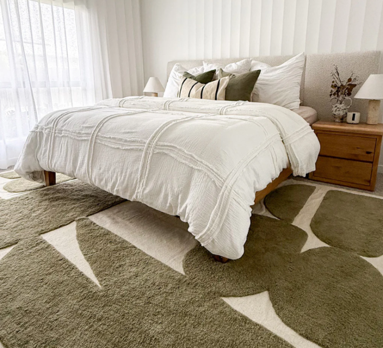 Why Textured Rugs Can Hide Dirt Better Than Flat Ones?