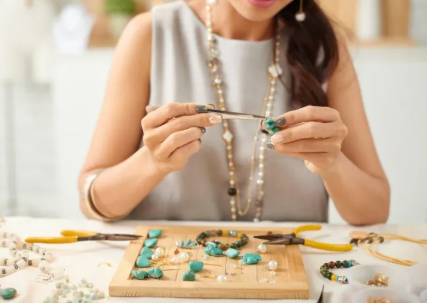 5 Tips from Thriving Jewelry Repair Businesses in 2025