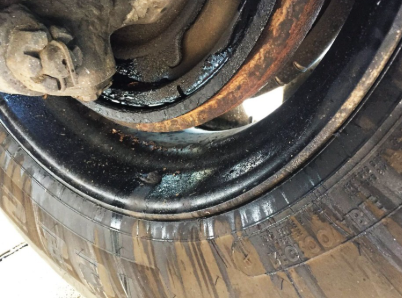 What Are the Signs of Wear or Damage on a Spider Hub?